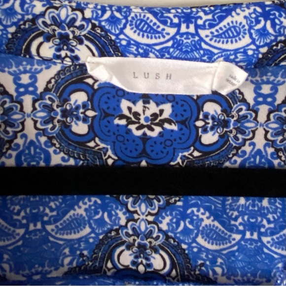 Lush blouse size Large - Picture 5 of 5